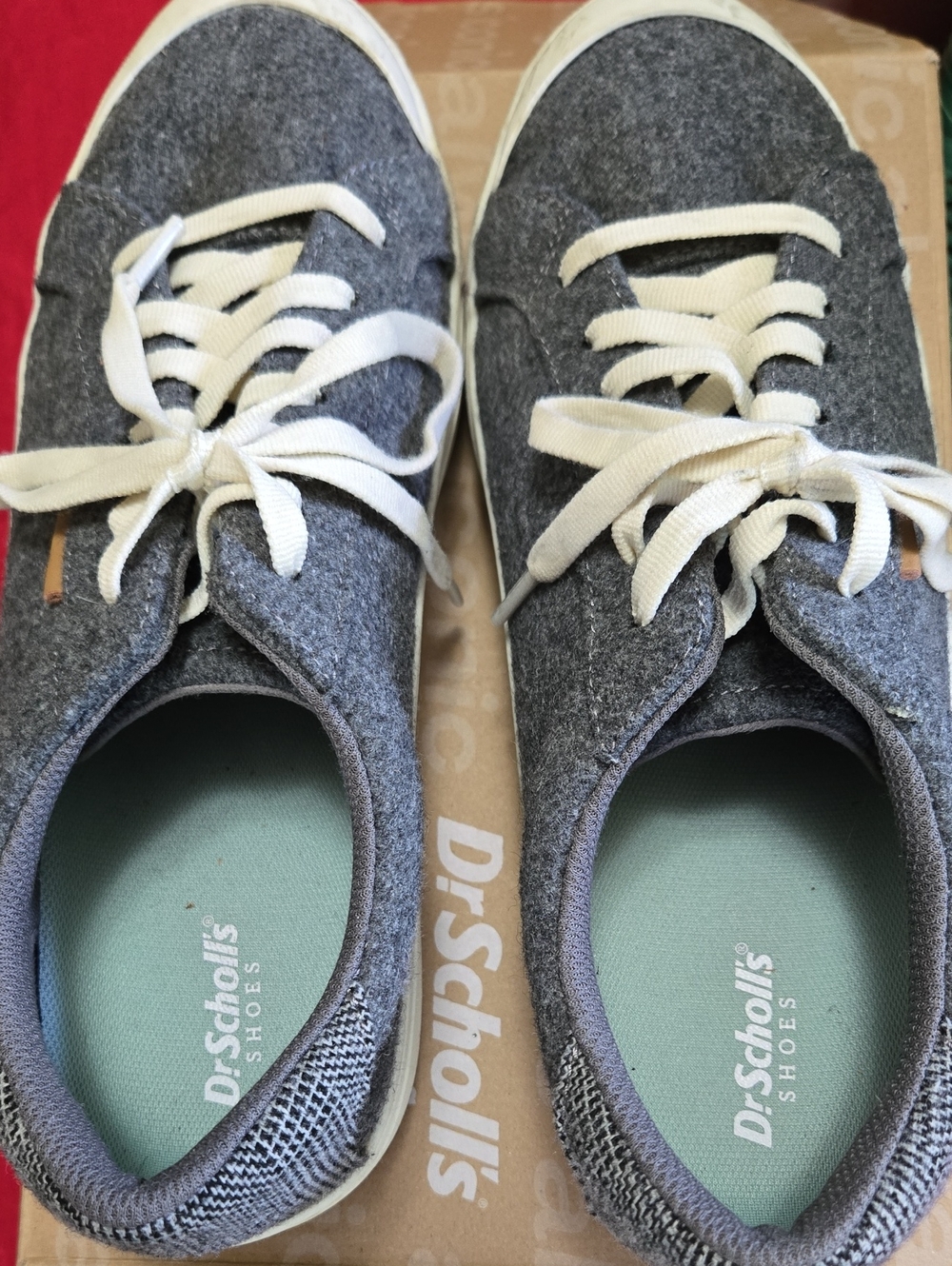Dr. Scholl's Womens Gray and Cream Lace-Up Sneakers Worn Twice